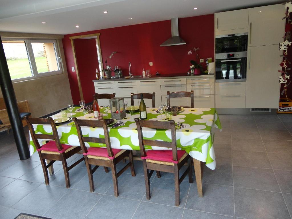Gite Montbleu - 2 Holiday Houses - La Laiterie & La Grange Sprimont Room photo